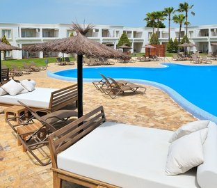Camas bali  Vincci Costa Golf Chiclana