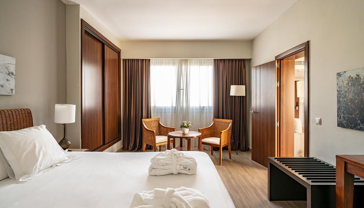 HABITACIÓN SUITE Vincci Costa Golf 4* Cádiz HABITACIÓN SUITE Vincci Costa Golf 4* Cádiz